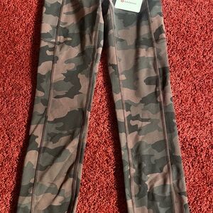 Lululemon camo Invigorate HR tight, 25”, size 2, NWT Plus bag